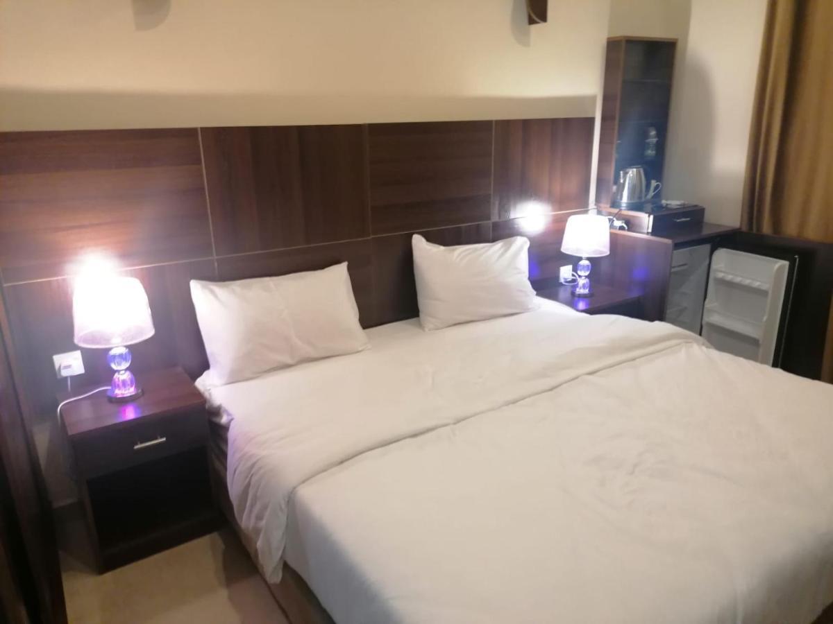Nice View Hotel فندق الأطلالة الجميلة للعائلات فقط Akaba Eksteriør bilde