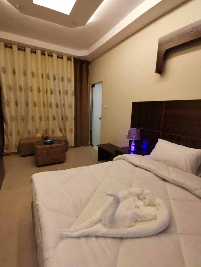Nice View Hotel فندق الأطلالة الجميلة للعائلات فقط Akaba Eksteriør bilde